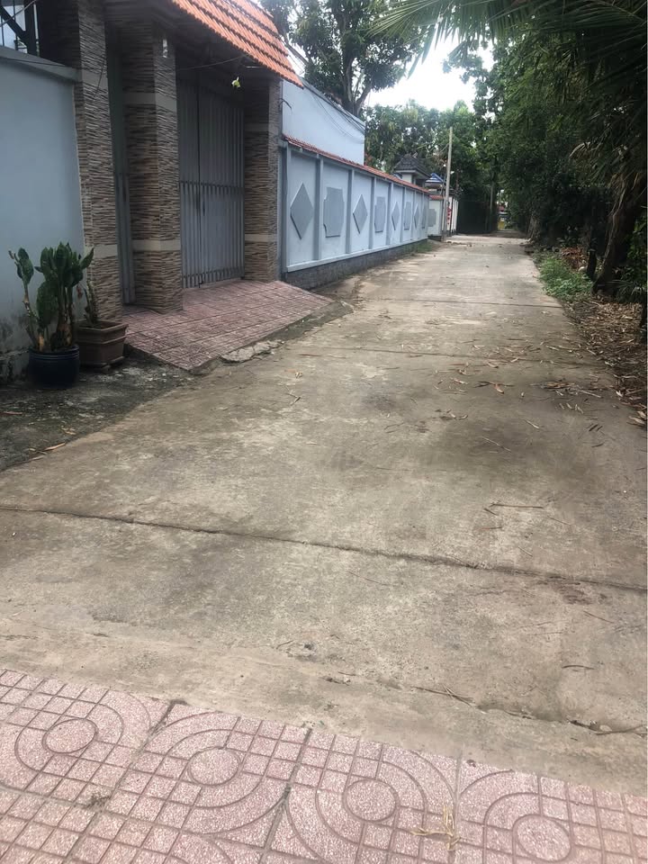 Nhà Bình Nhâm Lái Thiêu 175m² - Ô tô vào tận nhà, sổ hồng sẵn!