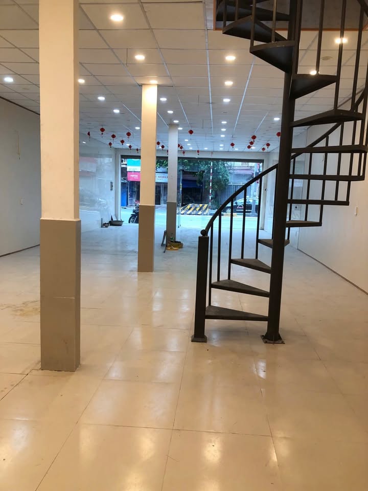 Nhà Mặt Tiền Đường Quang Trung, Bình Giang 120m² - Mặt tiền kinh doanh đắc địa!