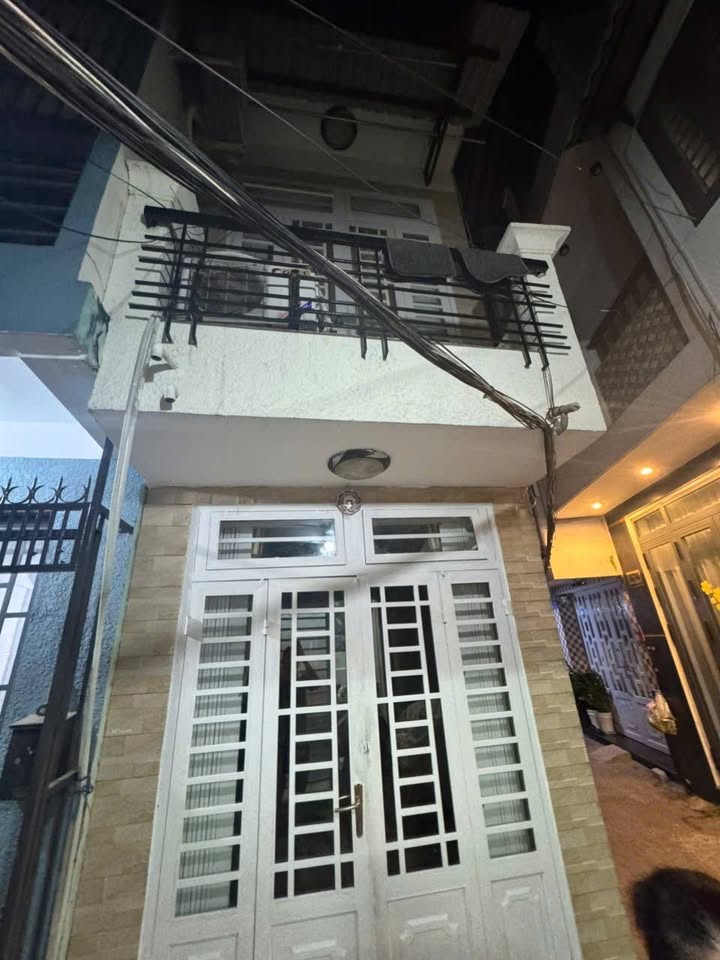 Nhà riêng Nguyên Hồng Bình Thạnh 8 triệu - Sẵn sàng ở ngay!