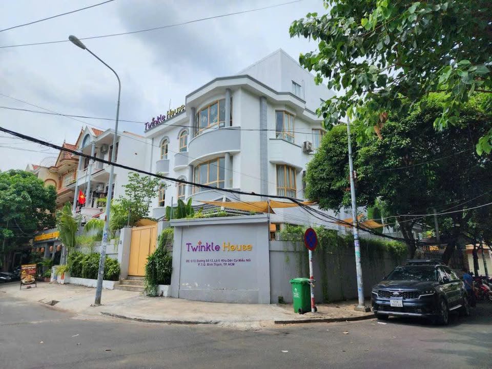 Biệt thự Góc 2MT Miếu Nổi, Phú Nhuận 90 tỷ - Dòng tiền ổn định