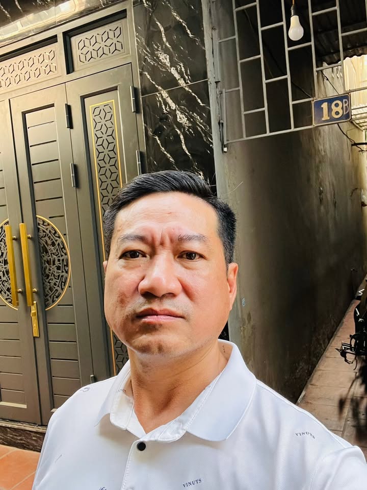 Nhà Kim Giang 42m² 5 tầng - Ô tô vào tận nhà, giá 8 tỷ!