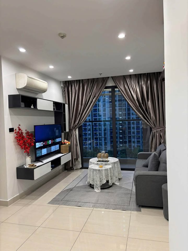 Căn hộ Sapphire Vinhomes Smart City 55m² hơn 4 tỷ - View đẹp bàn giao ngay!
