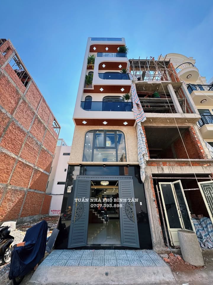 Nhà Phố Bình Tân 60m² - 5PN, 5WC, Sân Thượng, Ô Tô Vào Nhà