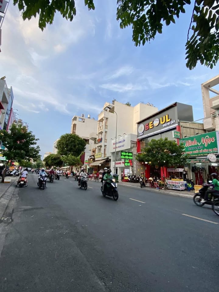 Nhà Phố Đường Độc Lập Tân Phú 68m² giá 13.6 tỷ - Mặt tiền kinh doanh đắc địa!