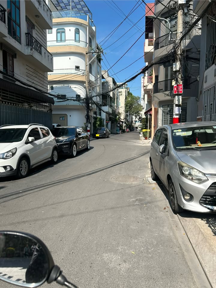 Bán nhà Phường 14 Tân Bình 32m² giá 5.9 tỷ - Ô tô vào tận nhà!