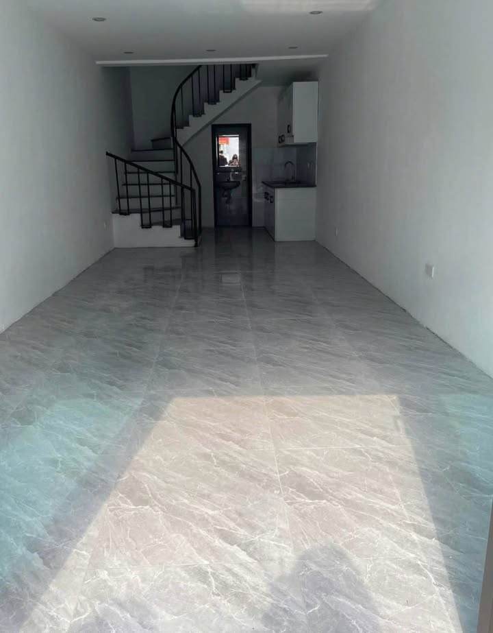 Nhà riêng Tam Hiệp 35m² - Sổ đỏ sẵn sàng, giá chỉ 6.4 tỷ!