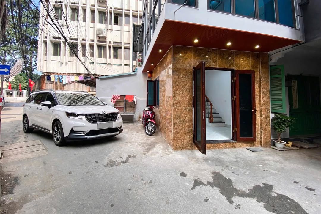Nhà Đống Đa 4 Tầng - Ô Tô Đỗ Cửa, Căn Góc 3 Thoáng - Giá 6 Tỷ