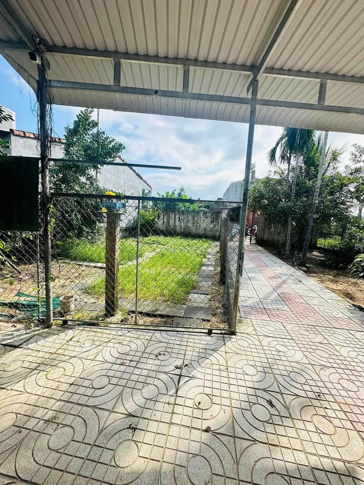 Nhà vườn Hẻm Nguyễn Văn Linh Quảng Ngãi 600m² - Sẵn sàng vào ở!