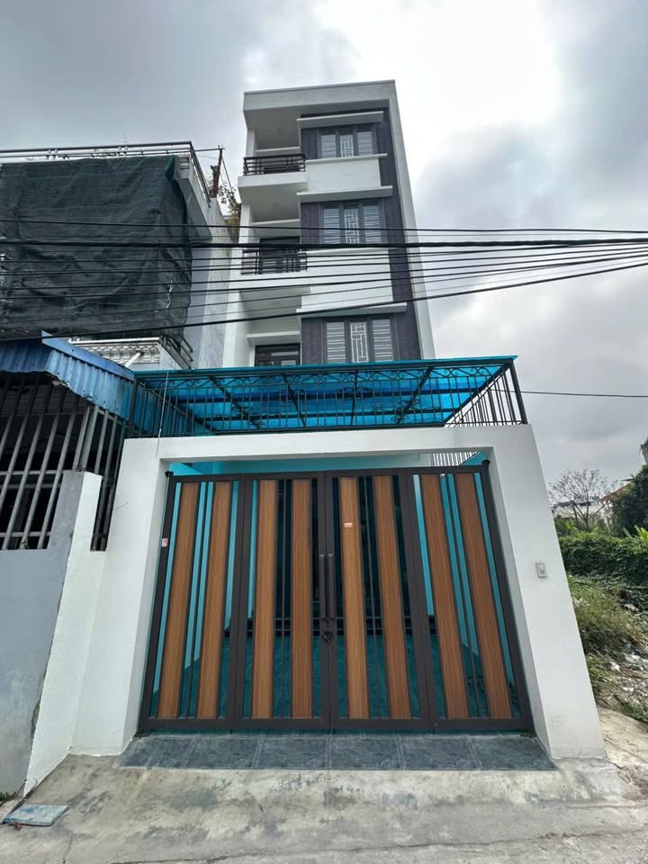 Bán Nhà Mặt Tiền Đường Vĩnh Trường, Nam Định - 76m², 4 Tầng, Kinh Doanh Tốt