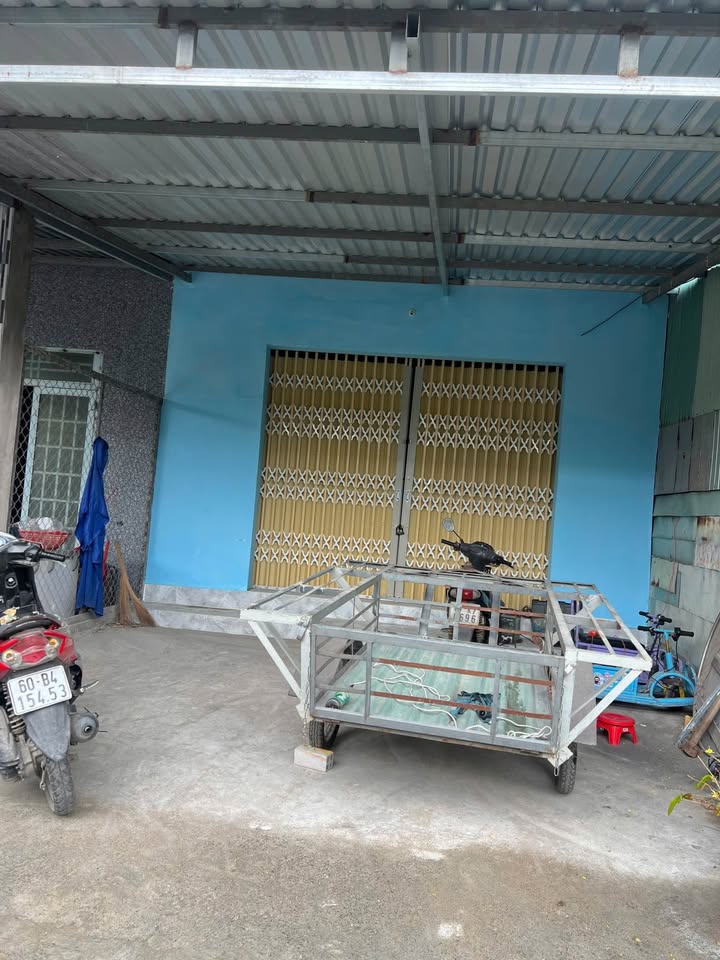 Nhà riêng Thị trấn Đức Hòa 100m² giá 1.6 tỷ - Sẵn sàng ở ngay!