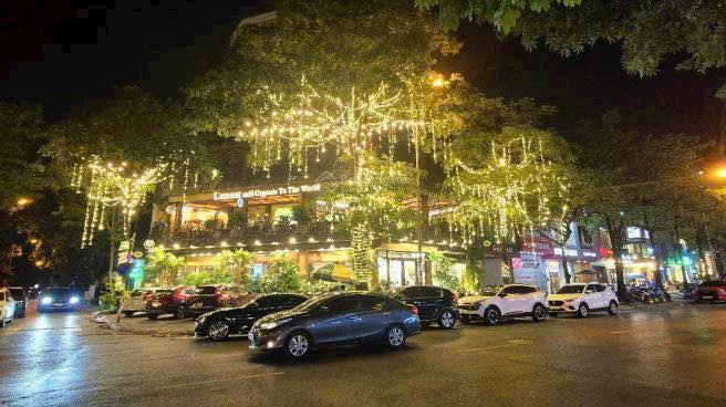 Nhà Phố Ngoại Giao Đoàn Tây Hồ 300m² - Vị Trí Đắc Địa, Kinh Doanh Vô Đối!