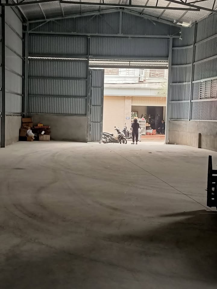 Cho thuê xưởng 280-1200m² Hà Nội - Xe container ra vào