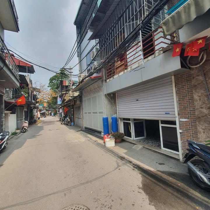 Nhà riêng Nguyễn Xiển 36m² giá 8 triệu - Ngõ ô tô vào tận nhà!