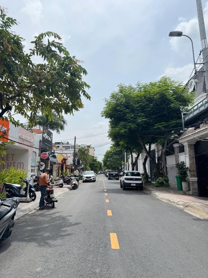 Nhà Mặt Tiền Lê Văn Miến, Thảo Điền 151m² giá 60 tỷ - Đầu tư sinh lời!