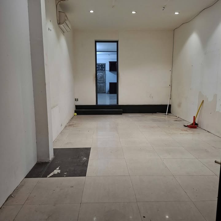 Nhà mặt tiền Lê Thị Hồng Gấm Hải Châu 80m² giá 10 triệu - Vị trí đắc địa