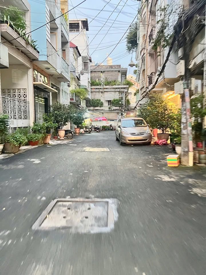 Nhà riêng Lê Văn Sỹ Q3 58m² 12.4 tỷ - Ô tô vào tận nhà!