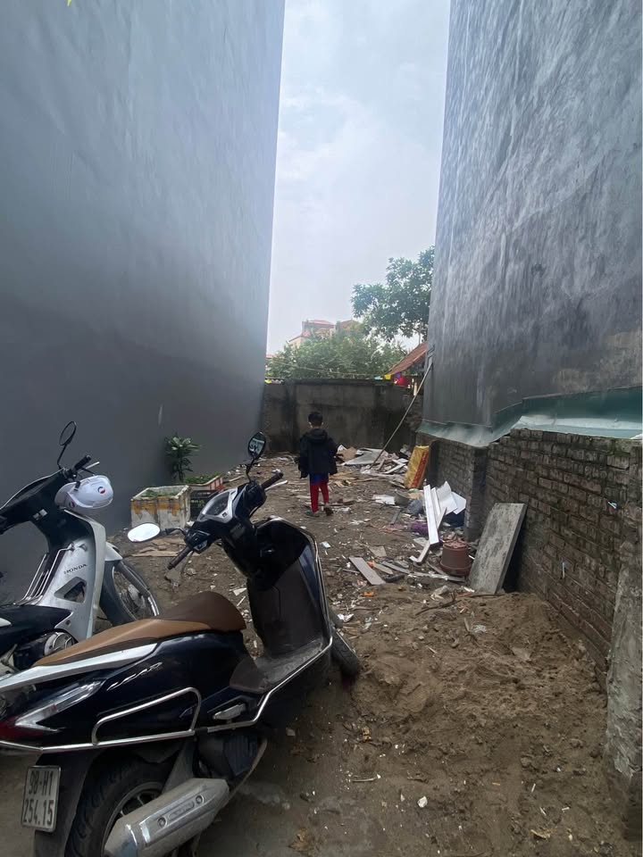 Đất nền 37.5m² Gia Lâm - Ô tô vào đất, 2 mặt ngõ, gần Vin Olympic