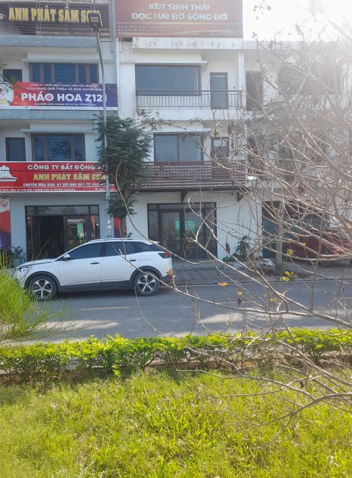 Nhà 4 tầng Sầm Sơn Thanh Hóa 114m² - Vị trí đắc địa, ô tô vào tận nhà!