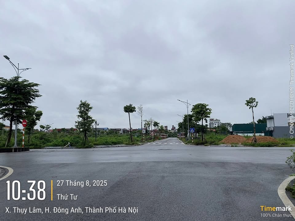 Đất đấu giá Thụy Lâm 80m² - Sổ đỏ, đường ô tô, view khuôn viên thể thao!