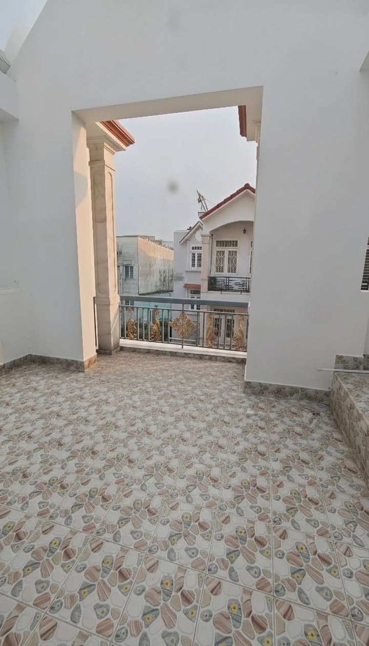 Nhà Quận 12 62m² giá 6 tỷ - Ô tô vào tận nhà, sẵn sàng ở ngay!