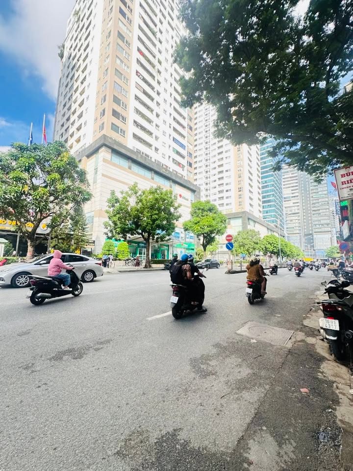 Nhà Phân Lô Vũ Trọng Phụng 25m² - Thích hợp KD, Sổ đỏ sẵn!