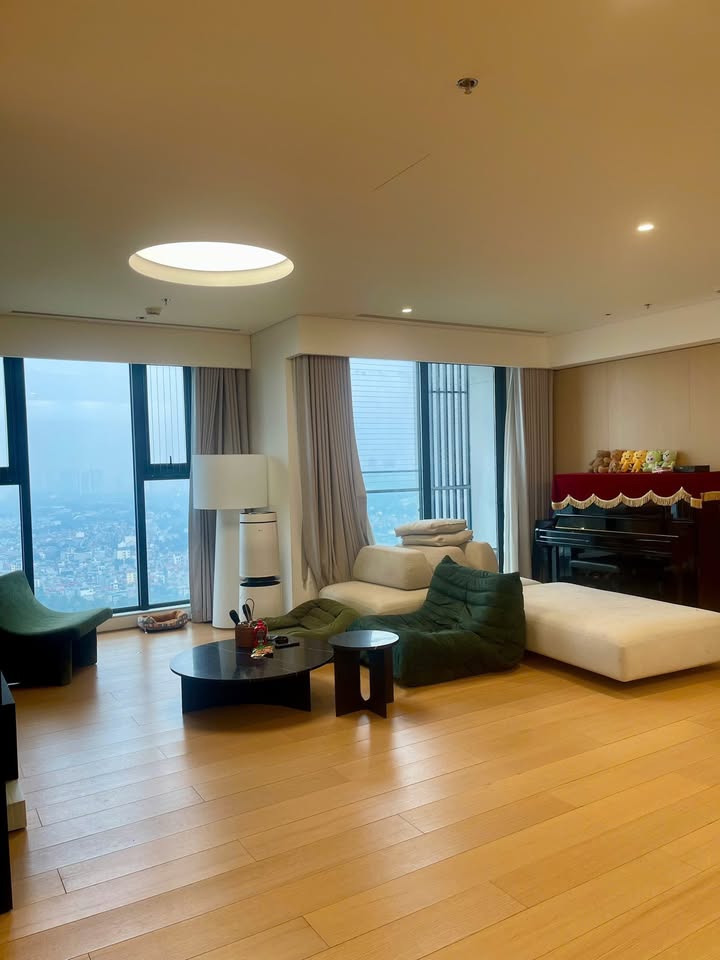 Bán Căn Hộ Masteri 180m² - 10 Tỷ, Full Nội Thất Sang Trọng, Sổ Hồng Sẵn Sàng