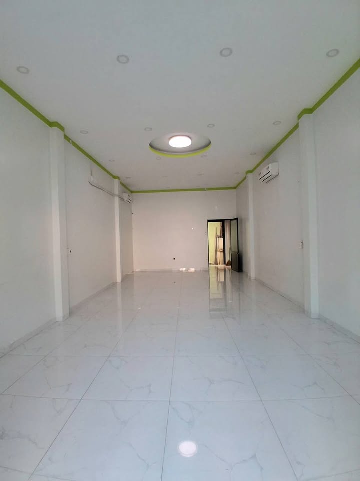 Nhà riêng Lê Hồng Phong, TDM 100m² giá 5.5 triệu - Sẵn sàng ở ngay!