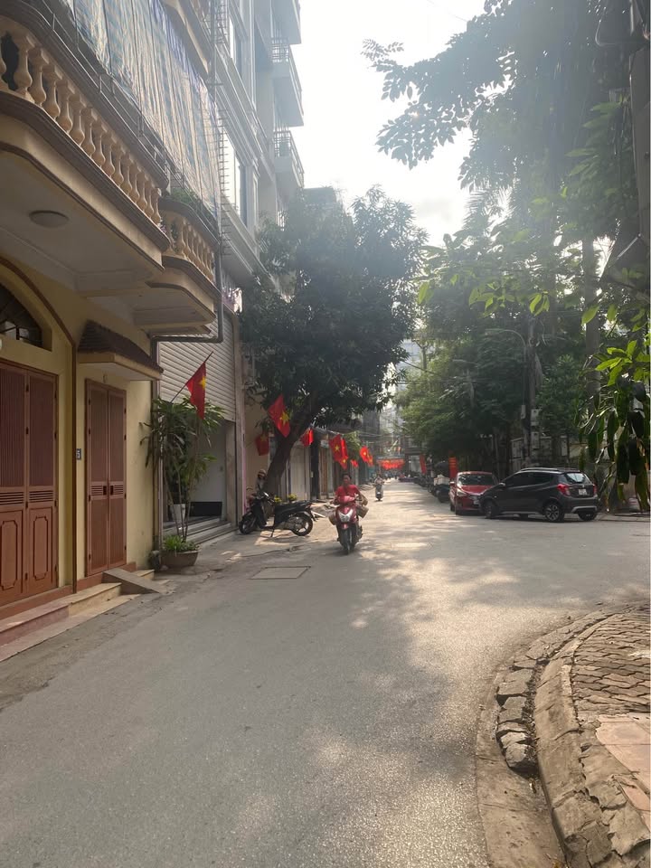 Nhà Mặt Tiền 48m², 6 Tầng Kinh Doanh, Cầu Giấy - Giá 16 Tỷ