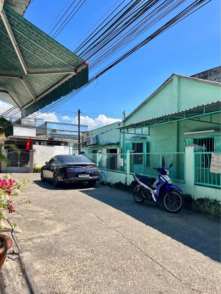 Nhà 102m² Phan Thiết - Đường ô tô, chỉ hơn 2 tỷ - Sẵn sàng ở ngay!