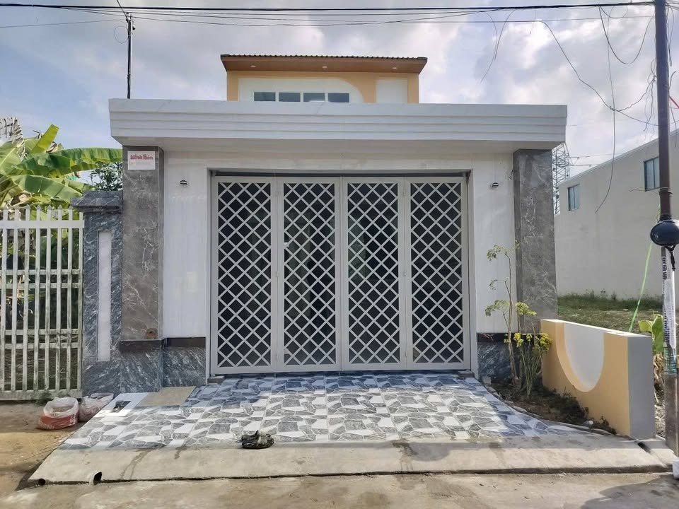 Nhà Rạch Giá 110m² - Ô tô vào tận nhà, giá chỉ 1.79 tỷ!