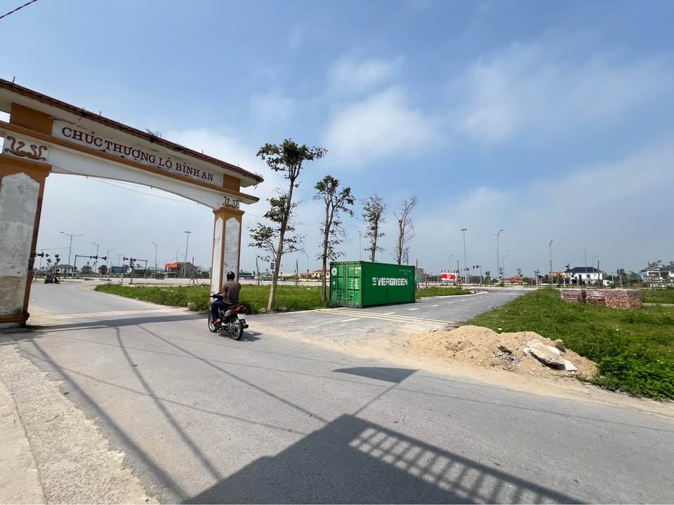 Bán đất Nghi Phong TP. Vinh 200m² giá 5 tỷ - Sổ đỏ chính chủ