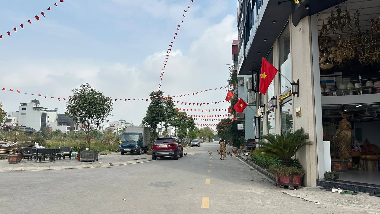 Đất nền Đông Anh 77m² - Sổ đỏ chính chủ, đường to ô tô!