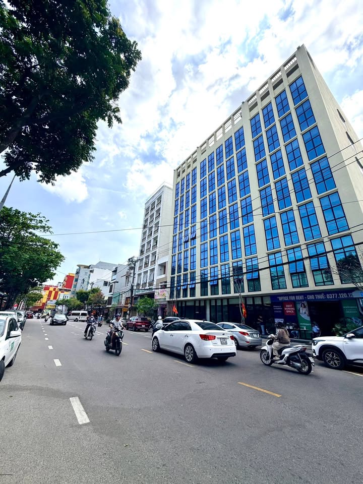 Nhà Phố Phan Đăng Lưu, Hải Châu 187m² - Mặt tiền kinh doanh đắc địa!