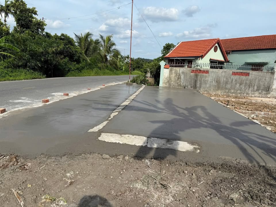 Đất nền mặt đường Đông Sơn cũ, Thủy Nguyên, 98m² - Giá hơn 2 tỷ, sổ đỏ sẵn sang tên