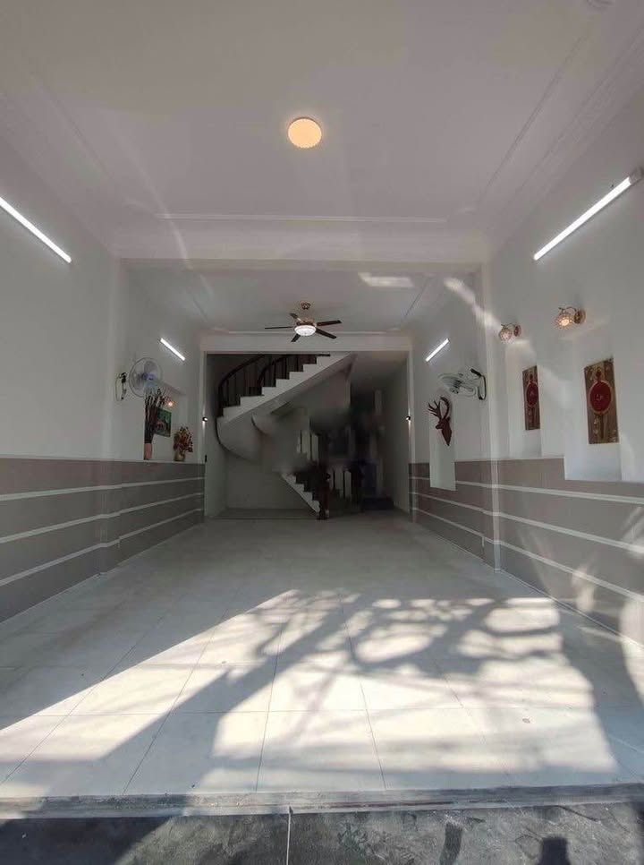 Nhà riêng Núi Thành, Đà Nẵng 100m² - Mặt tiền kinh doanh đắc địa!