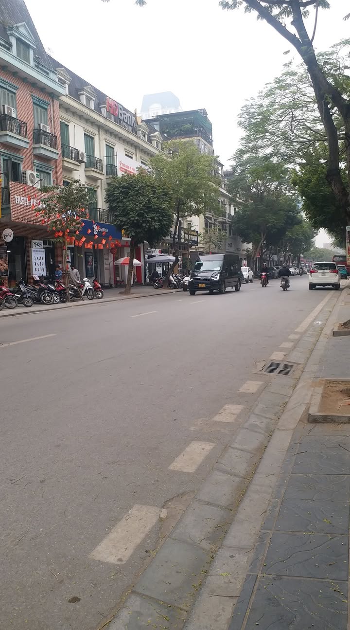 Nhà mặt phố Nguyễn Văn Lộc 120m² - Mặt tiền kinh doanh