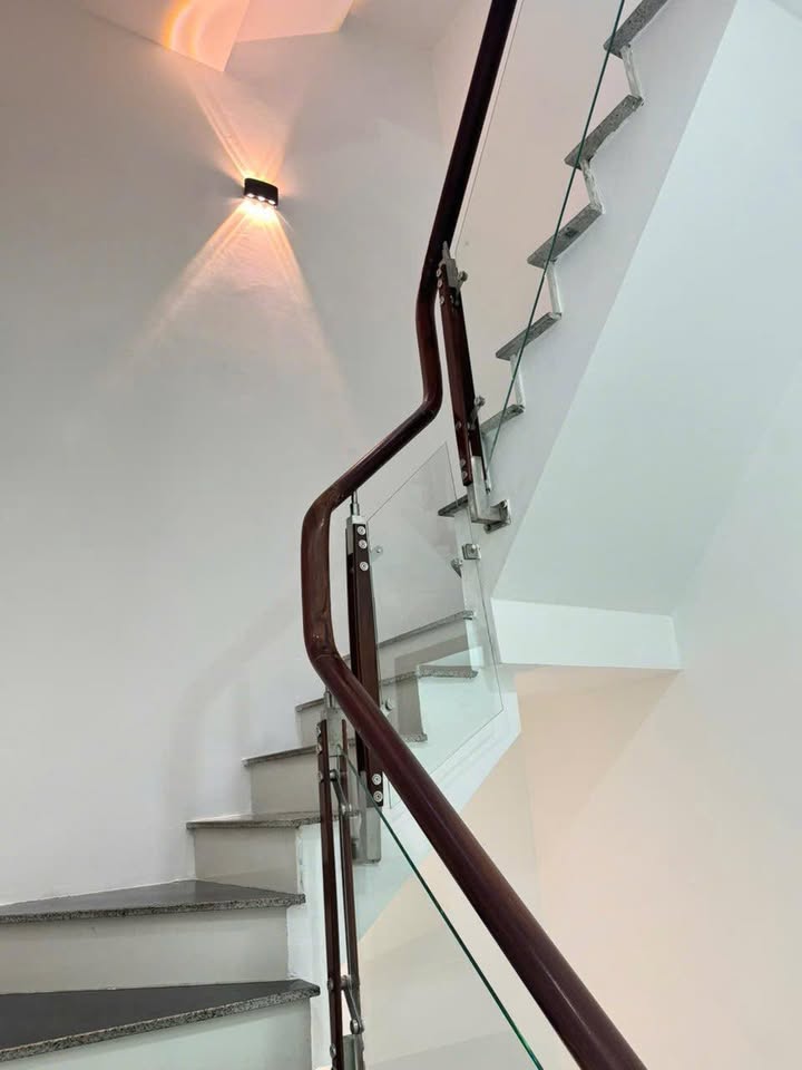 Nhà nguyên căn Âu Dương Lân Q8 28m² 6 triệu - Sẵn sàng ở ngay!