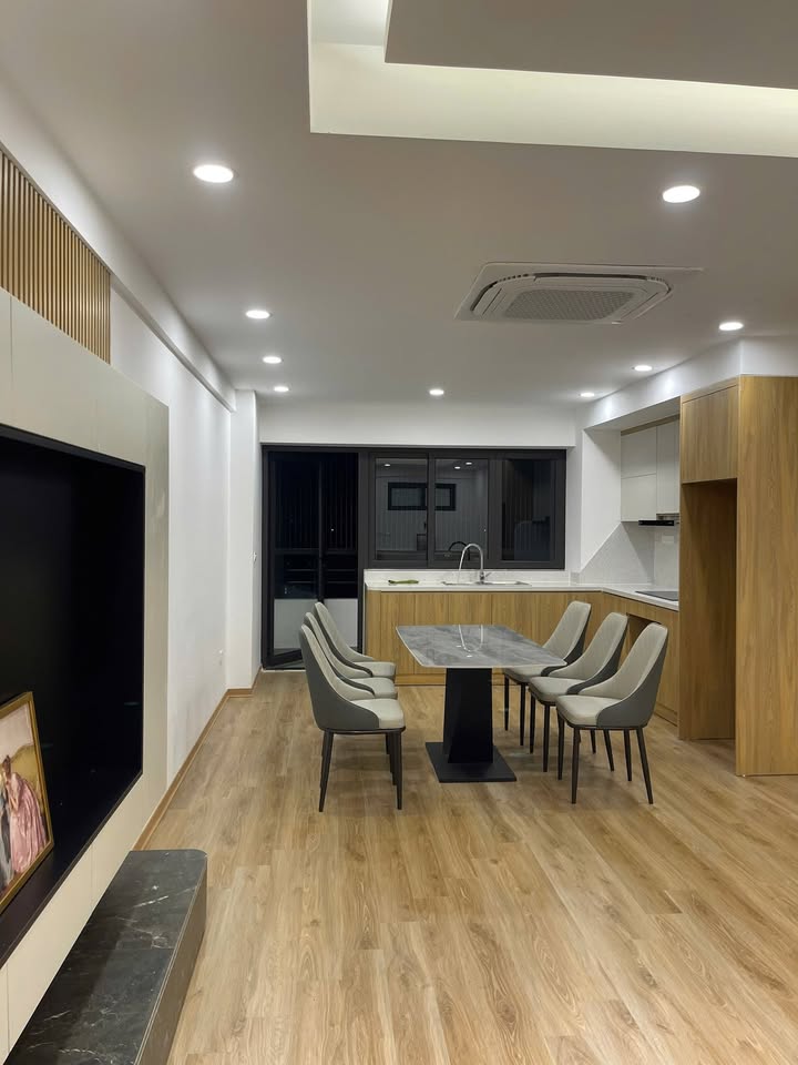 Chung cư Việt Hưng 75.5m² 2PN - Căn góc, Sổ hồng lâu dài