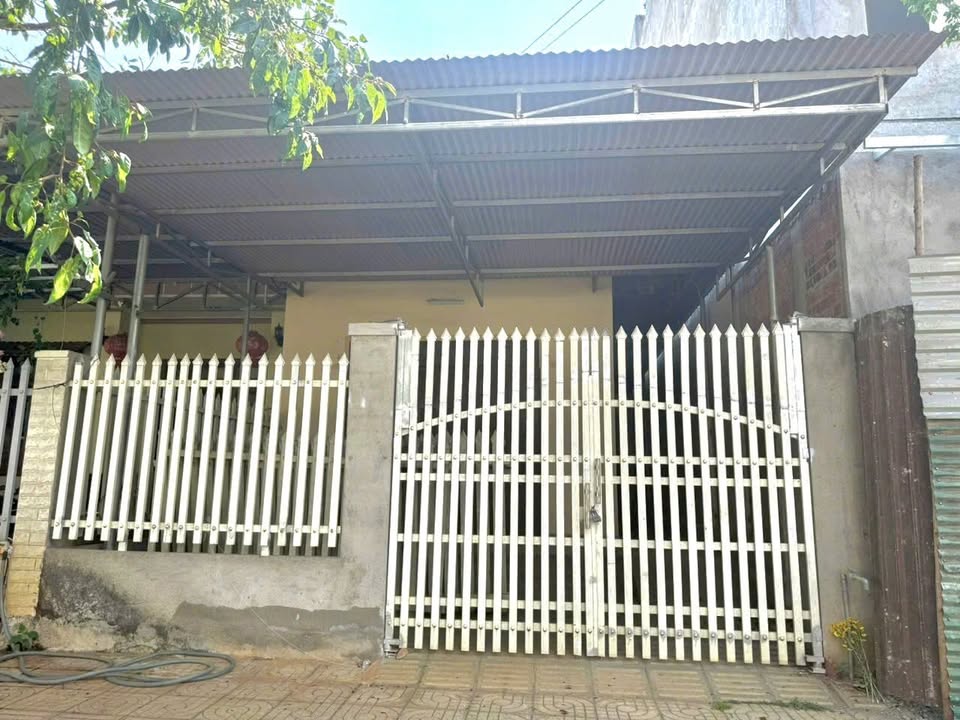 Nhà Mặt Tiền 6.5m Hiếm Có Tại TT. Liên Nghĩa - Sổ Hồng Sẵn Sàng