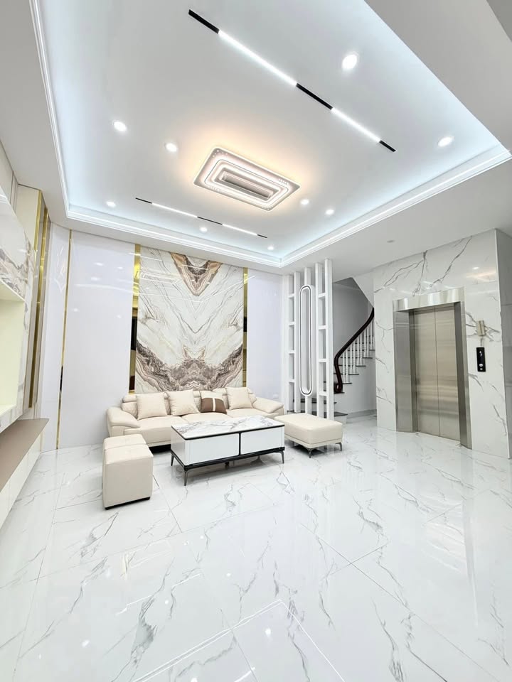 Nhà 5 Tầng Mới Xây 37m² - Ngõ 3 Gác Thông Bạch Mai, Sổ Đỏ Sẵn Sàng