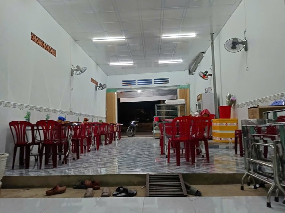 Nhà Mặt Tiền KCN Nam Tân Uyên 200m² - Cơ hội kinh doanh đắc địa!