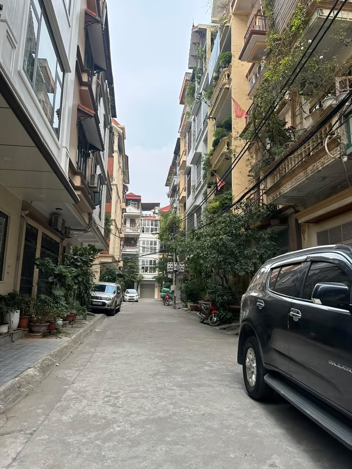 Nhà Riêng Nguyễn Phong Sắc 60m² 23 Tỷ - Ô Tô Vào Tận Nhà!