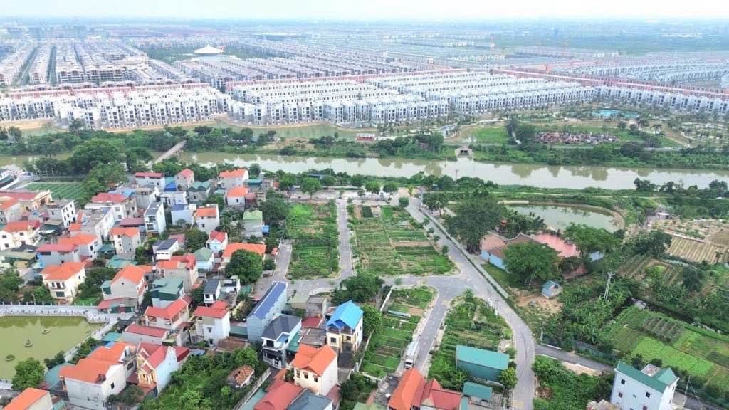 Đất nền Tân Quang Văn Lâm 200m² - Sổ đỏ chính chủ, đường ô tô tránh!