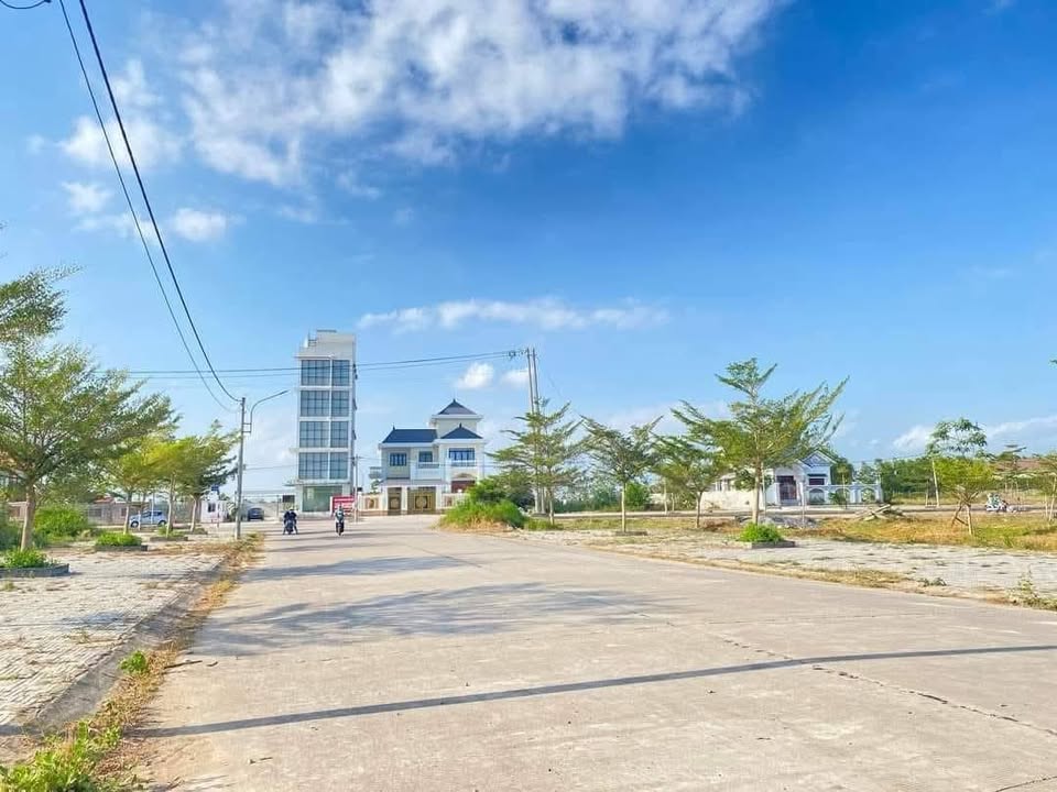 Đất nền KDC Hoàng Phát Bạc Liêu 100m² giá 1.3 tỷ - Sổ hồng sẵn