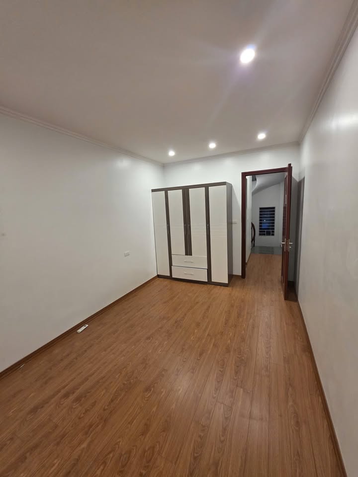 Cho thuê nhà riêng 30m² 5 tầng Ngõ 134 Thạch Bàn, Long Biên - Sẵn sàng ở ngay