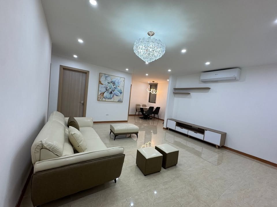 Cho thuê căn hộ N04 Ngoại Giao Đoàn 112m² 3PN Full nội thất cao cấp