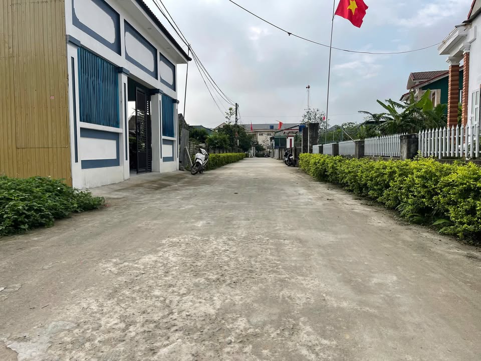 Đất thổ cư Thạch Lạc 306m² - Sổ đỏ chính chủ