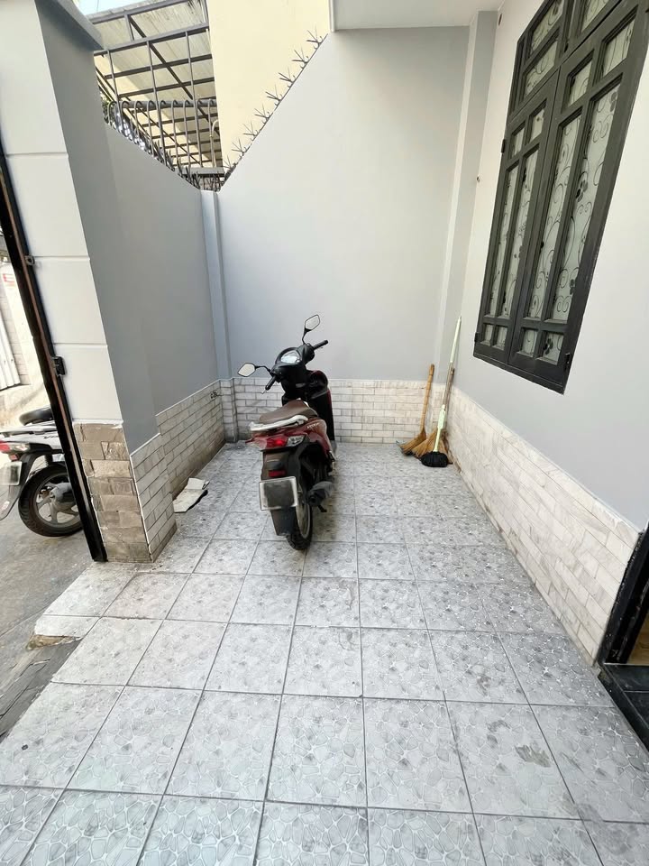 Nhà Hẻm Quận 4 108m² 9.5 Triệu - Sẵn sàng ở ngay!