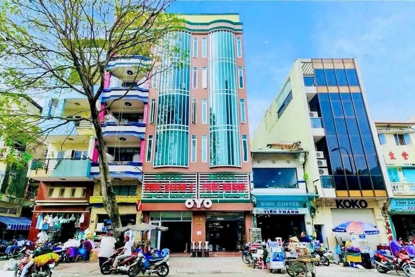 Khách sạn Quận 1 208m² - Vị trí đắc địa, kinh doanh ngay!
