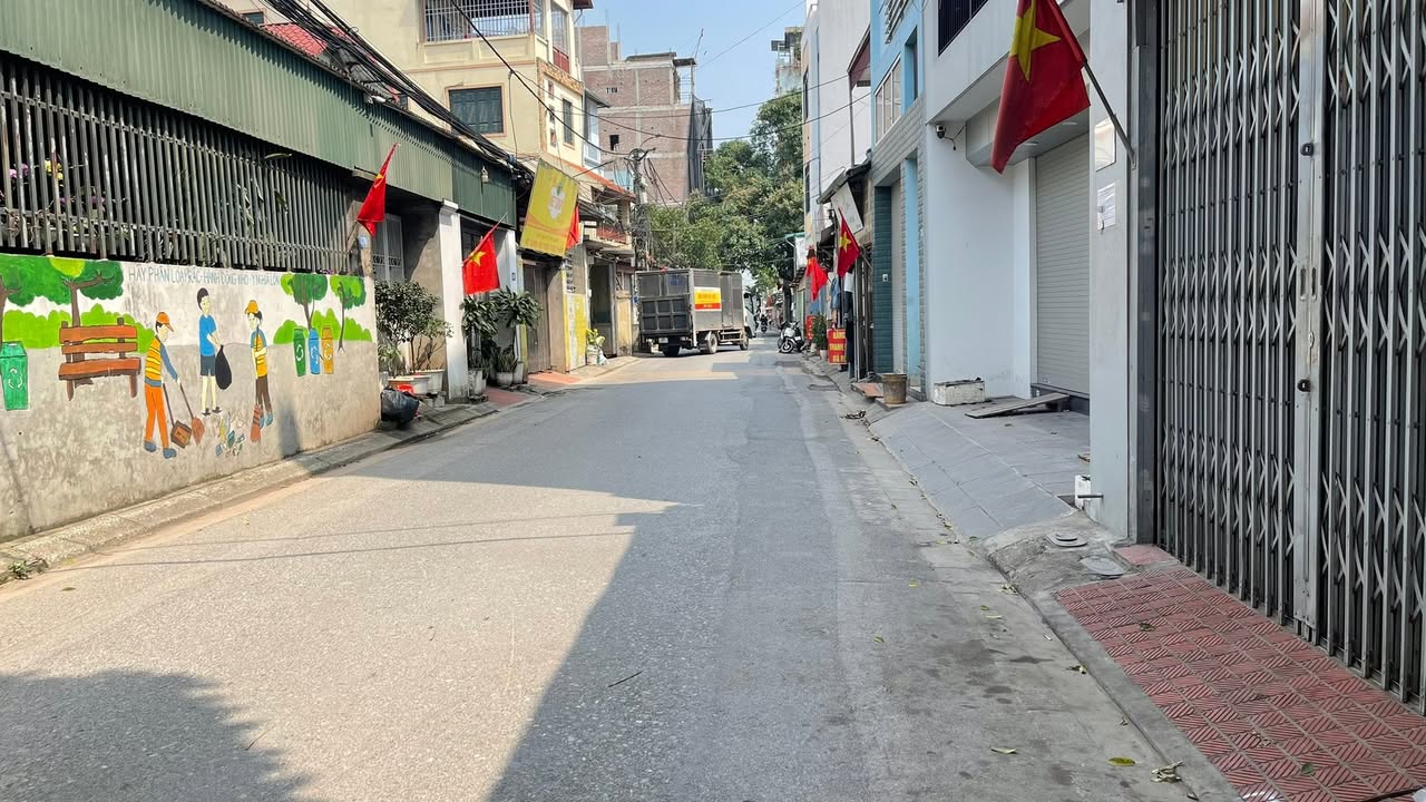 Đất nền Ngọc Trì, Long Biên 57m² - Sổ đỏ chính chủ, ô tô đỗ cổng